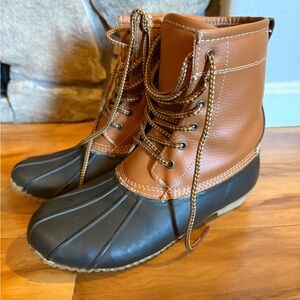 Size 8Women Brown Leather Laced up Duck Boots-Target